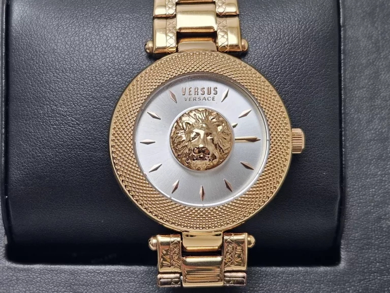 ZEGAREK VERSUS VERSACE TOKAI