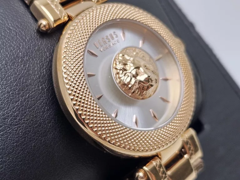 ZEGAREK VERSUS VERSACE TOKAI