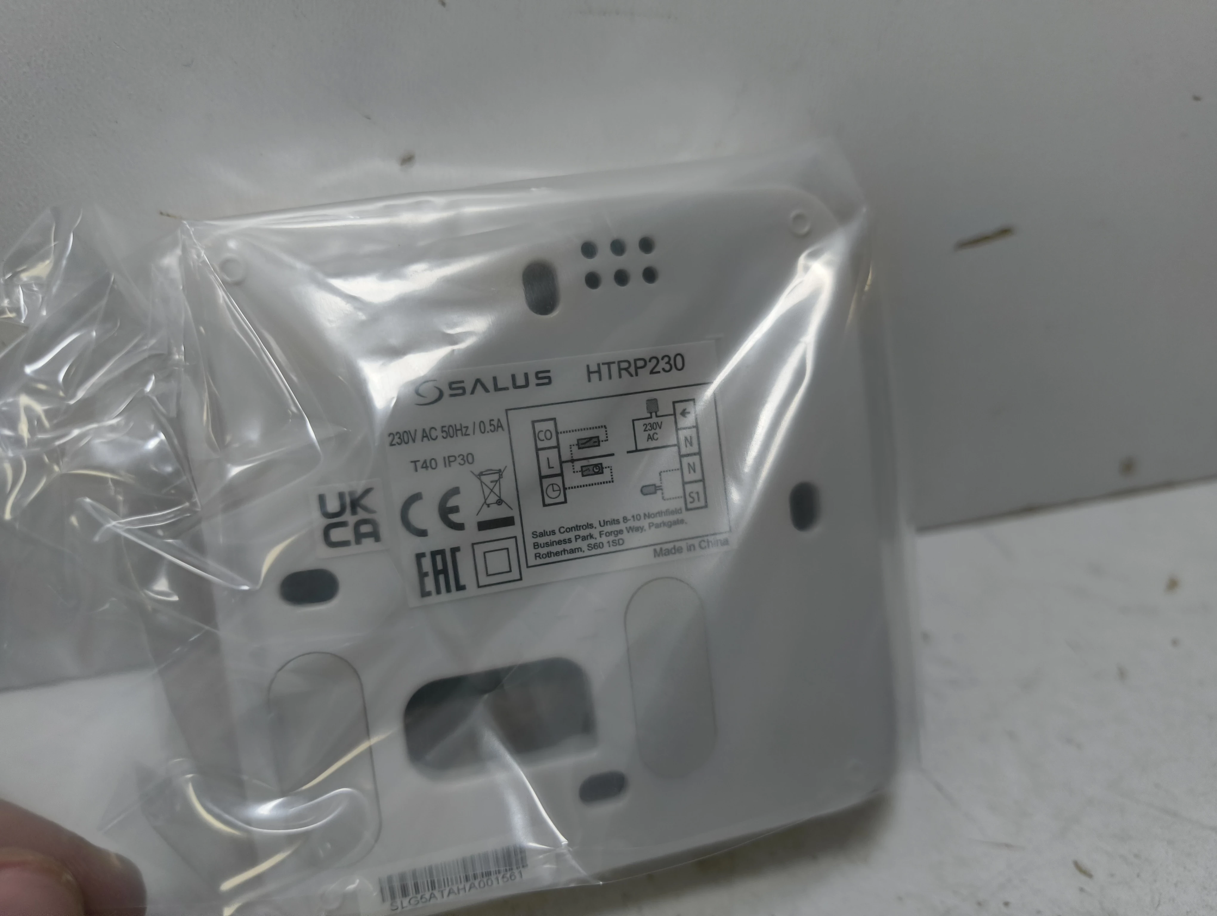 regulator-temperatury-salus-htrp230-stan-11323-2