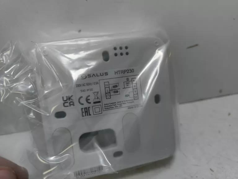 regulator-temperatury-salus-htrp230-stan-11323-2