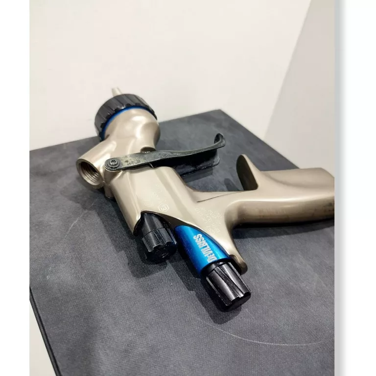 PISTOLET NATRYSKOWY DEVILBISS DV1 HVLP PLUS 1.3 BASE, 0,6 L