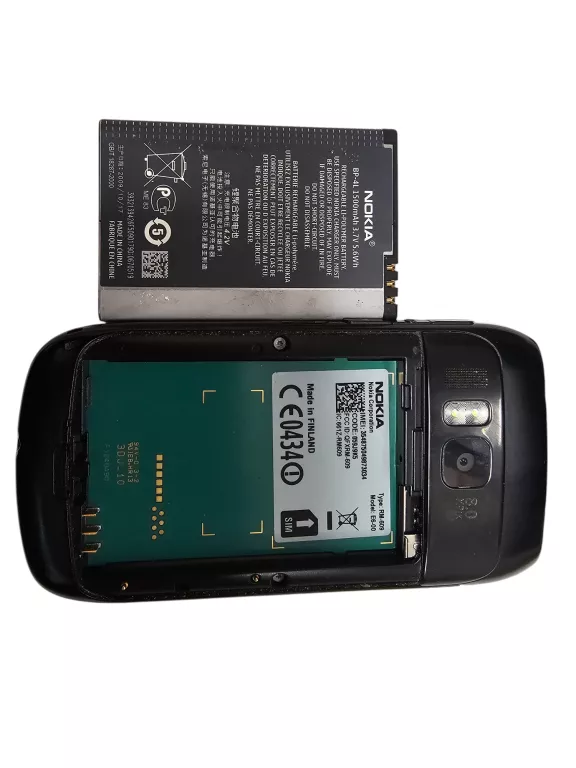 TELEFON NOKIA E6-00