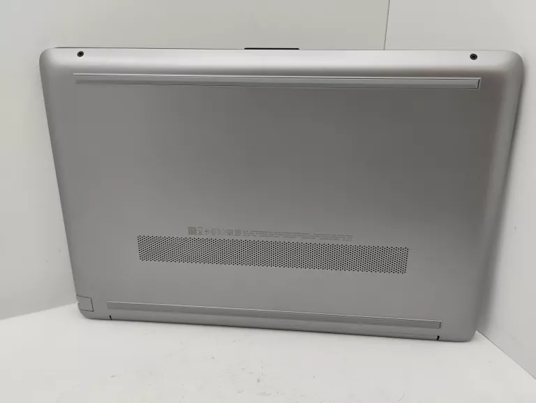 LAPTOP HP 250 G8 KOMPLET