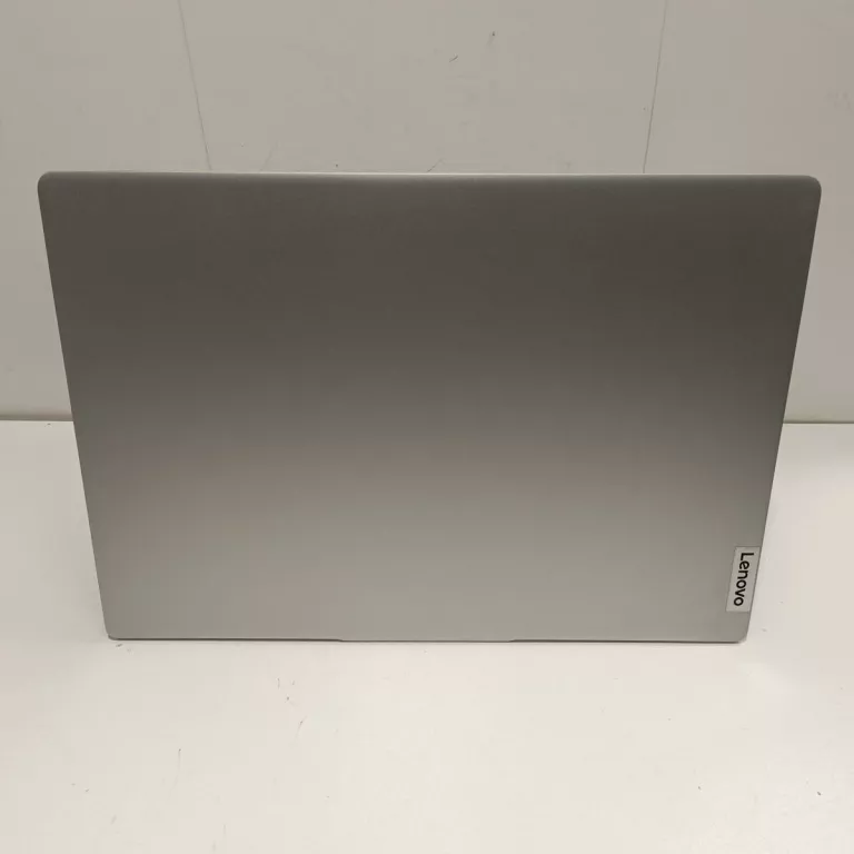 LAPTOP LENOVO IDEAPAD SLIM 5 16ABR8 AMD RYZEN 7 16GB / 512GB SSD WIN11