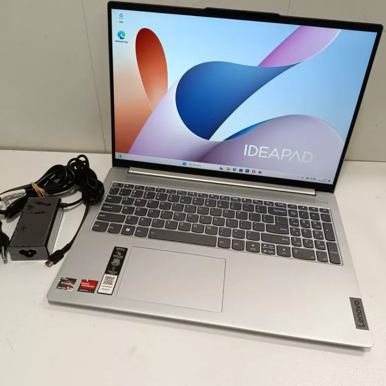 LAPTOP LENOVO IDEAPAD SLIM 5 16ABR8 AMD RYZEN 7 16GB / 512GB SSD WIN11