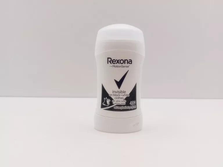 REXONA INVISIBLE BLACK WH ANTYPERSPIR SZTYFT 40 ML