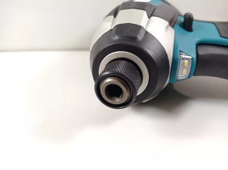 ZAKRĘTARKA MAKITA DTD153 + ŁADOWARKA