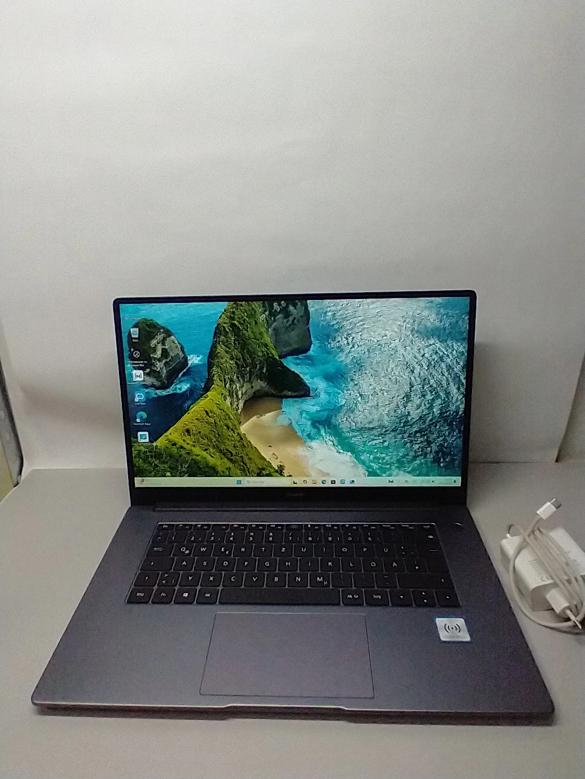 huawei-matebook-d-15-156-ips-i5-1135g7-batorego-12-sj-skierniewice