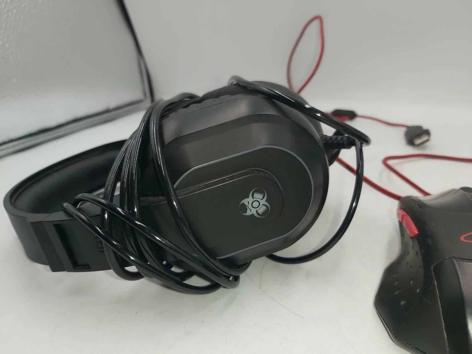 zestaw-gamingowy-tracer-genesis-mysz-sluchawki-gamezone-radian-grb-flow-stan-11323-2