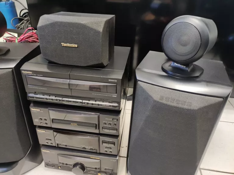 WIEŻA TECHNICS ST-CH570 5 GŁOŚNIKÓW