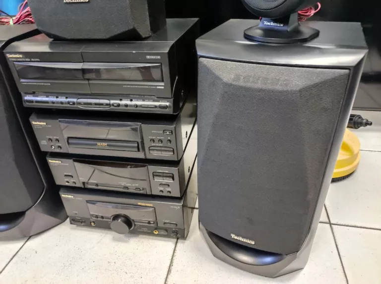 WIEŻA TECHNICS ST-CH570 5 GŁOŚNIKÓW