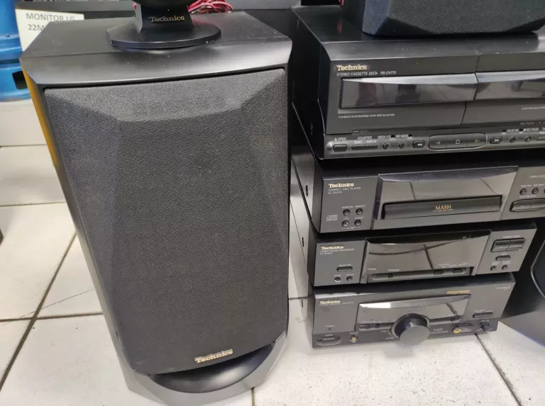 WIEŻA TECHNICS ST-CH570 5 GŁOŚNIKÓW