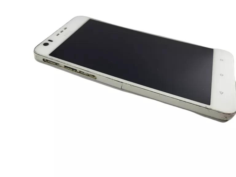 telefon-htc-desire-825-bialy-55-2gb16gb-opis-pamiec-ram-202865-214129