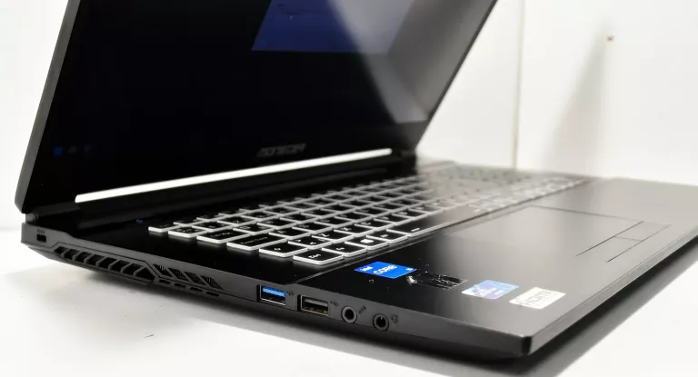 LAPTOP MONSTER ABRA A5 I5-11400H RTX 3050