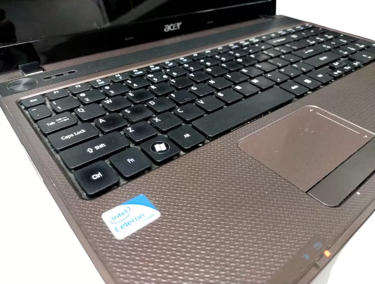 LAPTOP ACER ASPIRE 5336 15,6 " INTEL CELERON 2 GB / 320 GB