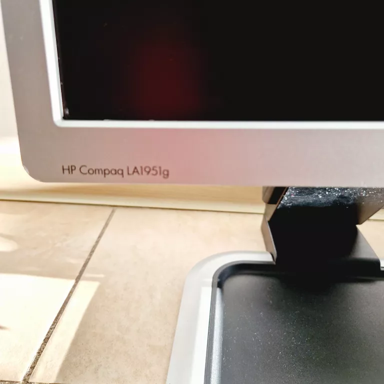 MONITOR HP COMPAQ LA1951G