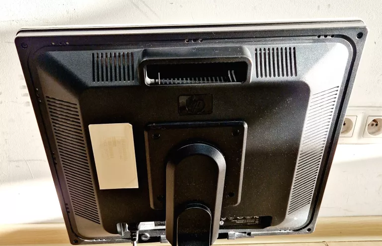 MONITOR HP COMPAQ LA1951G