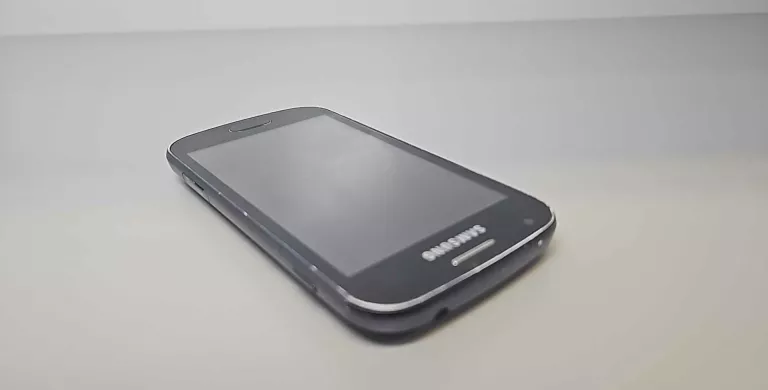 TELEFON SAMSUNG GTS7560 USZKODZONY