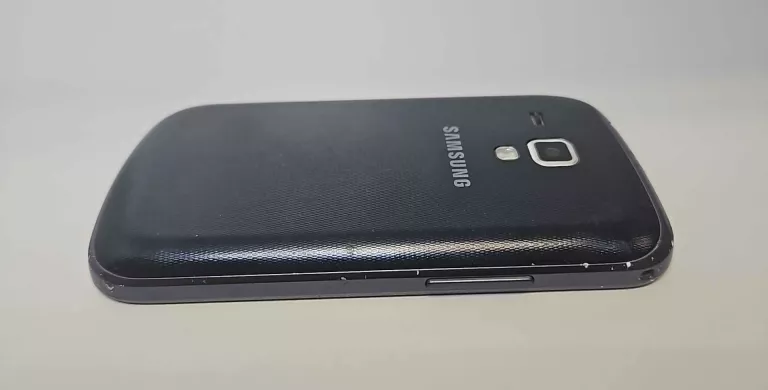 TELEFON SAMSUNG GTS7560 USZKODZONY