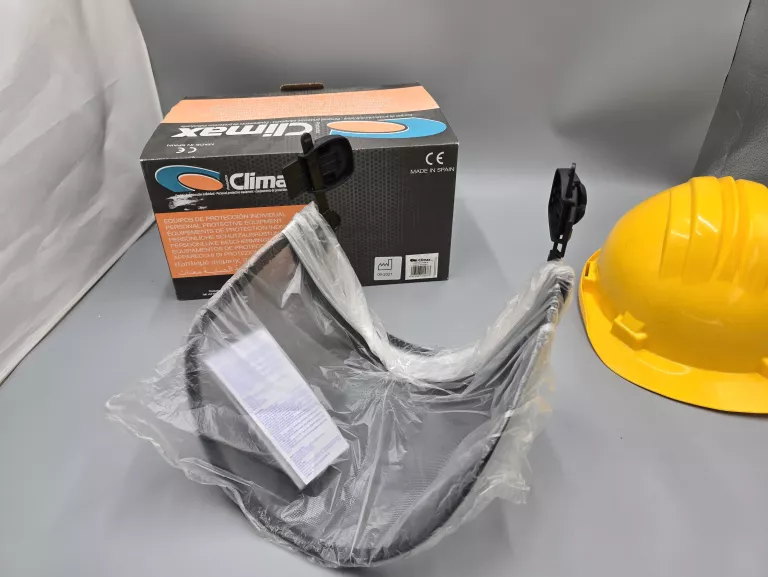 KASK Z PRZYŁBICĄ CLIAX 436M KARTON NO