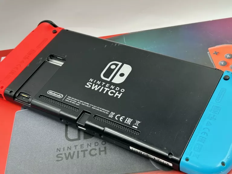 KONSOLA NINTENDO SWITCH KARTON 2 GRY