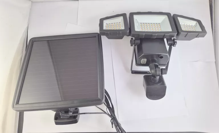 POTRÓJNA LAMPA LED SOLARNA ANSLUT 2000LM