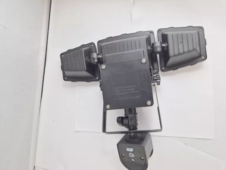 POTRÓJNA LAMPA LED SOLARNA ANSLUT 2000LM