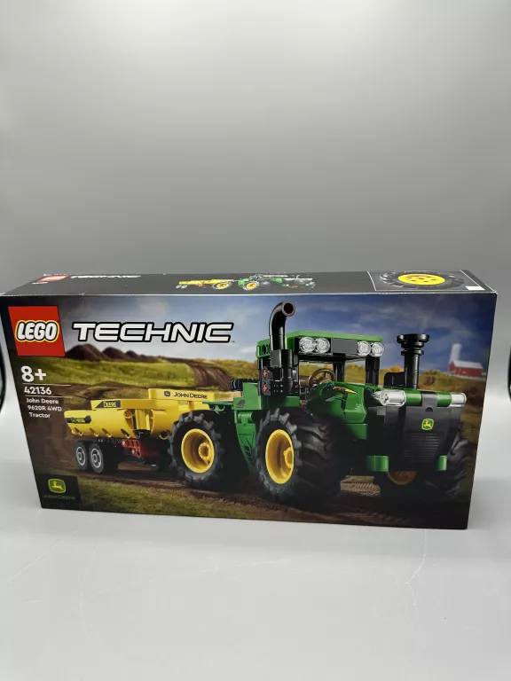 LEGO TECHNIC 42136 TRAKTOR JOHN DEERE