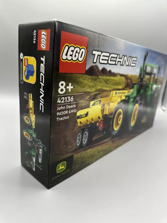 LEGO TECHNIC 42136 TRAKTOR JOHN DEERE