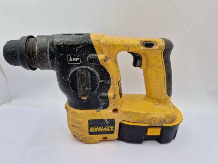 MŁOTOWIERTARKA UDAROWA DEWALT DC213 AKUMULATOR + ŁADOWARKA