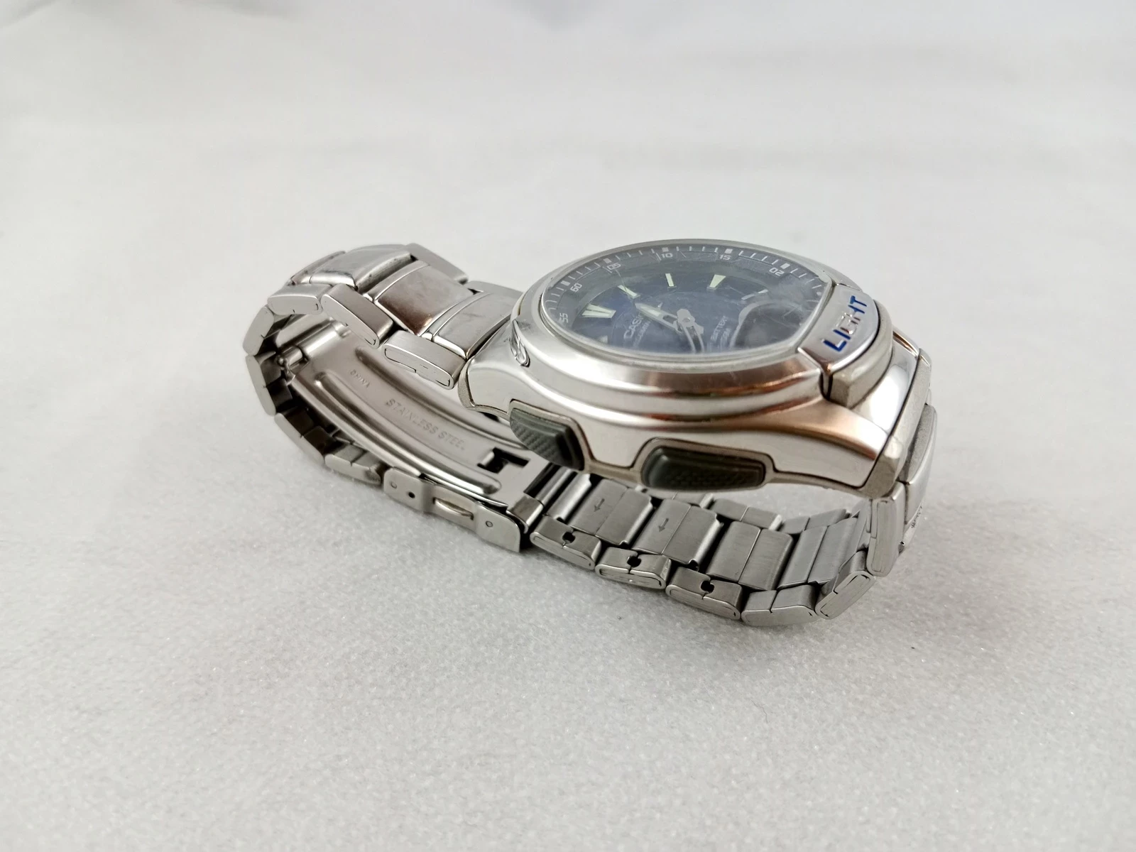 zegarek-casio-illuminator-3793-aq-180w-material-paska-129219-10