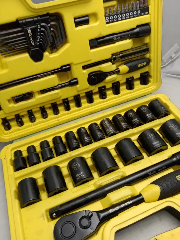 stanley-tech-3-zestaw-kluczy-w-walizce-product-id-686fd2d1-3350-4835-8a8e-f7b0a3699b73