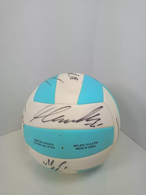 PIŁKA WILSON DO SIATKÓWKI Z AUTOGRAFAMI SIATAKRZY SKRA BEŁCHATÓW
