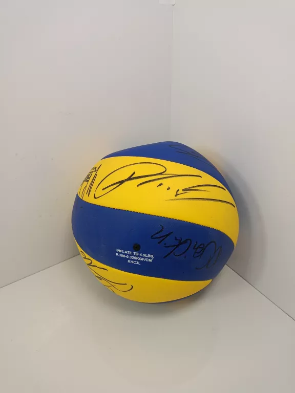 PIŁKA MIKASA DO SIATKÓWKI Z AUTOGRAFAMI SIATAKRZY SKRA BEŁCHATÓW
