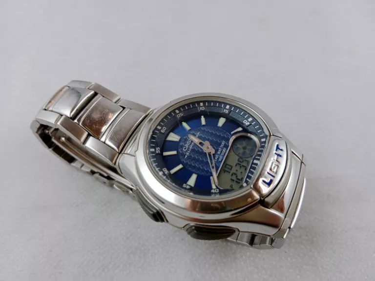 zegarek-casio-illuminator-3793-aq-180w-ksztalt-koperty-129223-2