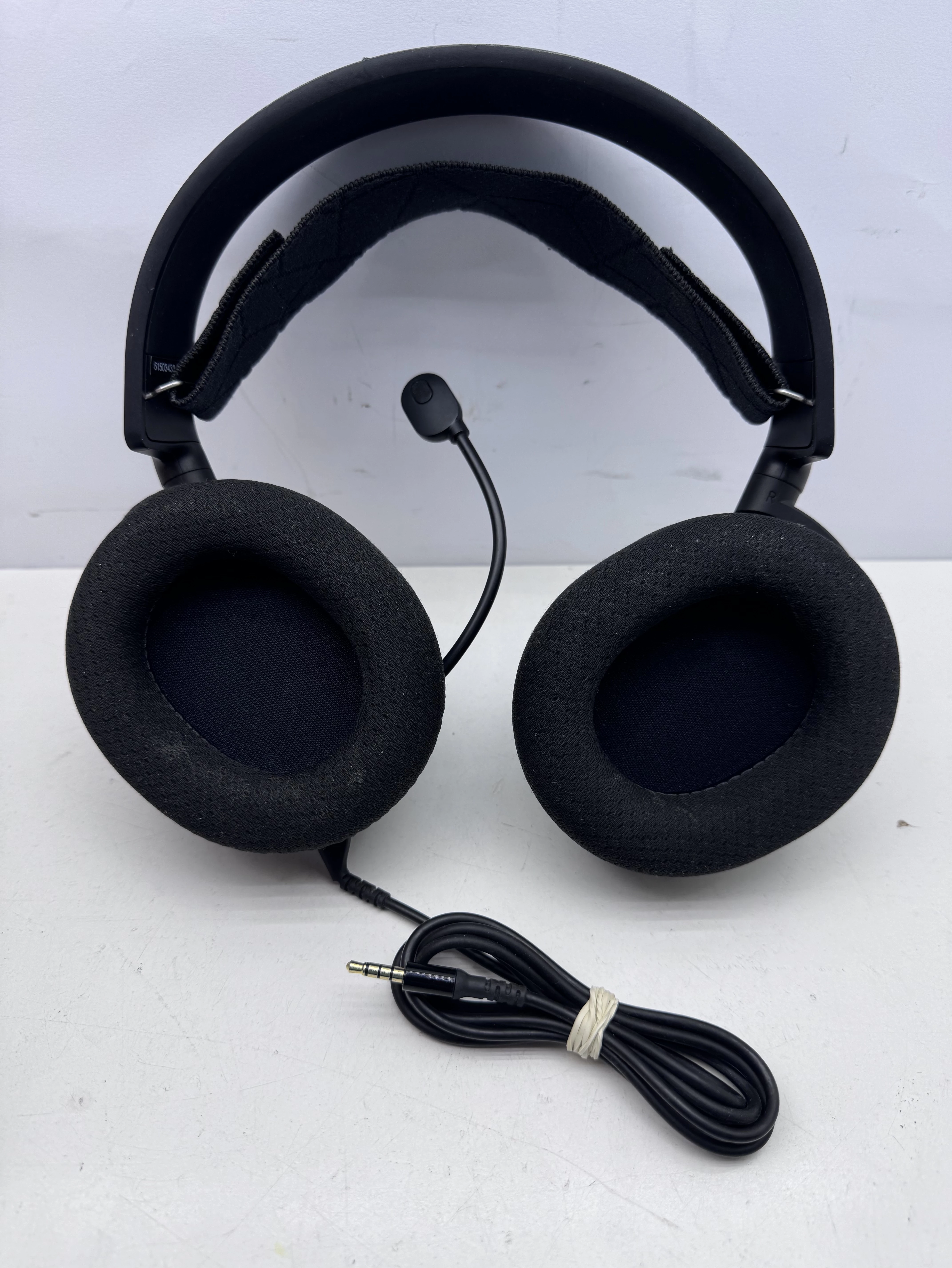sluchawki-steelseries-arctis-3-black-czarne-nauszne-kod-producenta-61503
