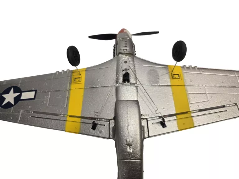 ZDALNIE STEROWANY SAMOLOT P51 MUSTANG RC 450MM Z ŻYROSKOPEM