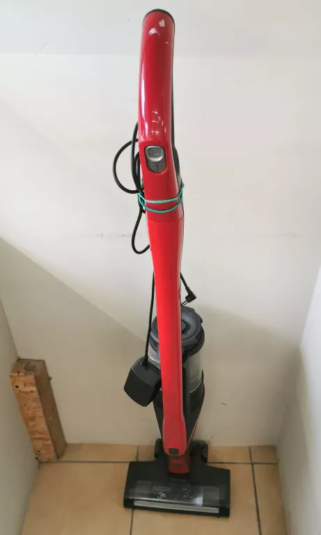 ODKURZACZ PIONOWY MIELE TRIFLEX HX1 RUNNER + ŁADOWARKA