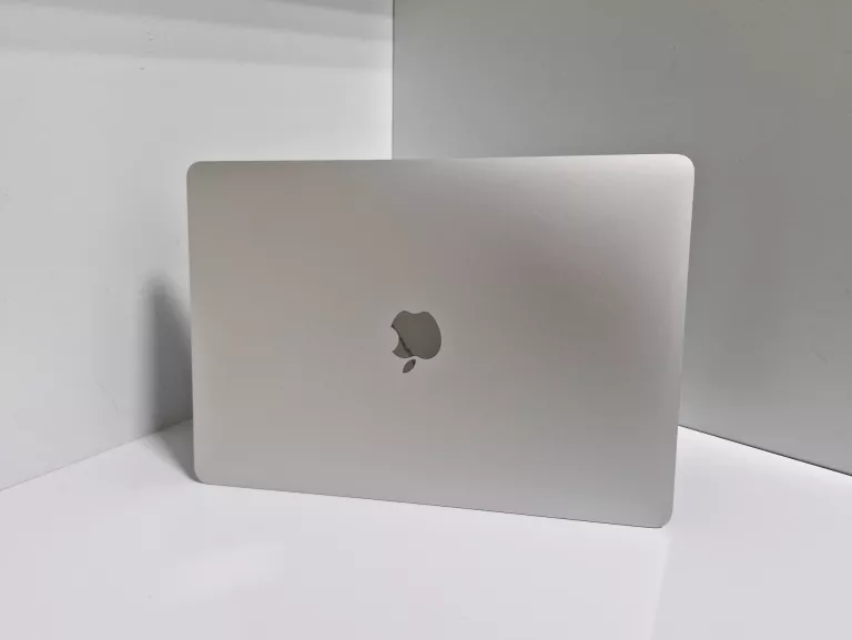 LAPTOP APPLE MACBOOK AIR 13 RETINA M1 2020 17 CYKLI ! 8GB 256GB A2337