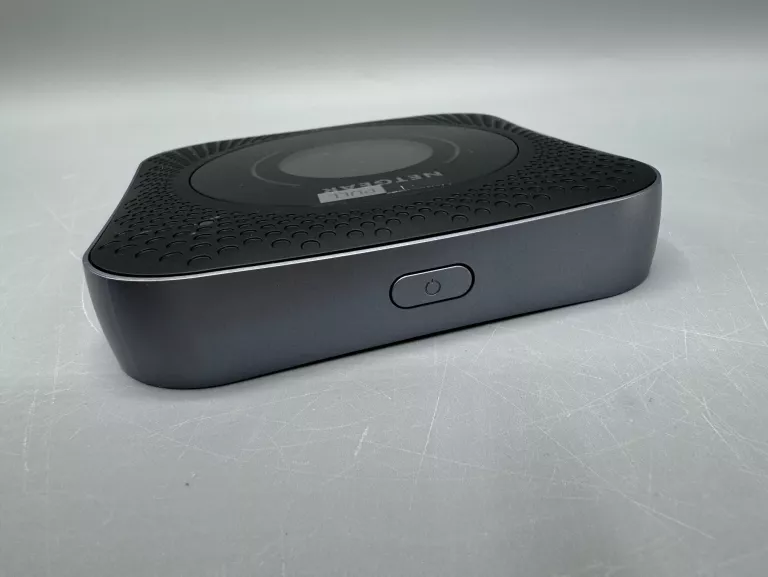 ROUTER NETGEAR NIGHTHAWK M1 MR1100-100EUS WIFI 4G KPL JAK NOWY!