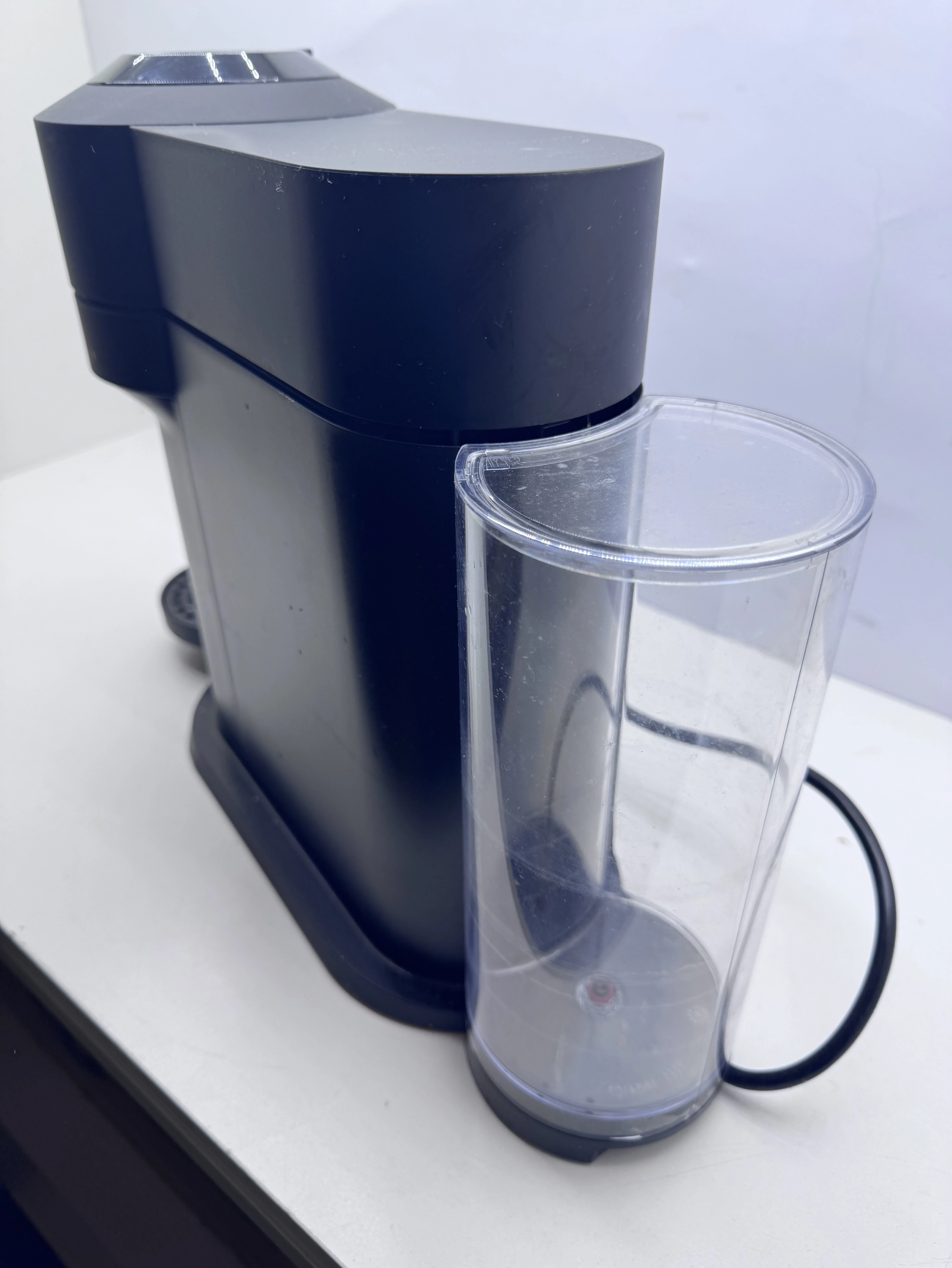 nespresso-vertuo-next-gcv1-ekspres-kapsulkowy-do-kawy-moc-150000