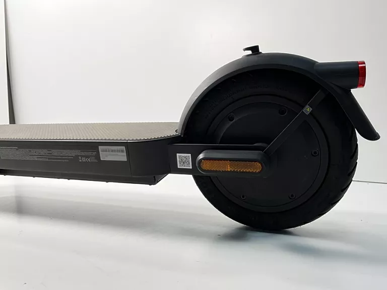 HULAJNOGA XIAOMI ELECTRIC SCOOTER 4 PRO 2ND 400W