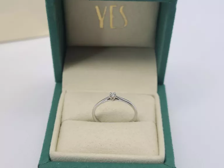 ÉTERNEL PIERŚCIONEK Z BIAŁEGO ZŁOTA Z DIAMENTEM YES 0,05CT 1,15G CERTYFIKA