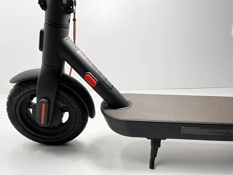 HULAJNOGA XIAOMI ELECTRIC SCOOTER 4 PRO 2ND 400W