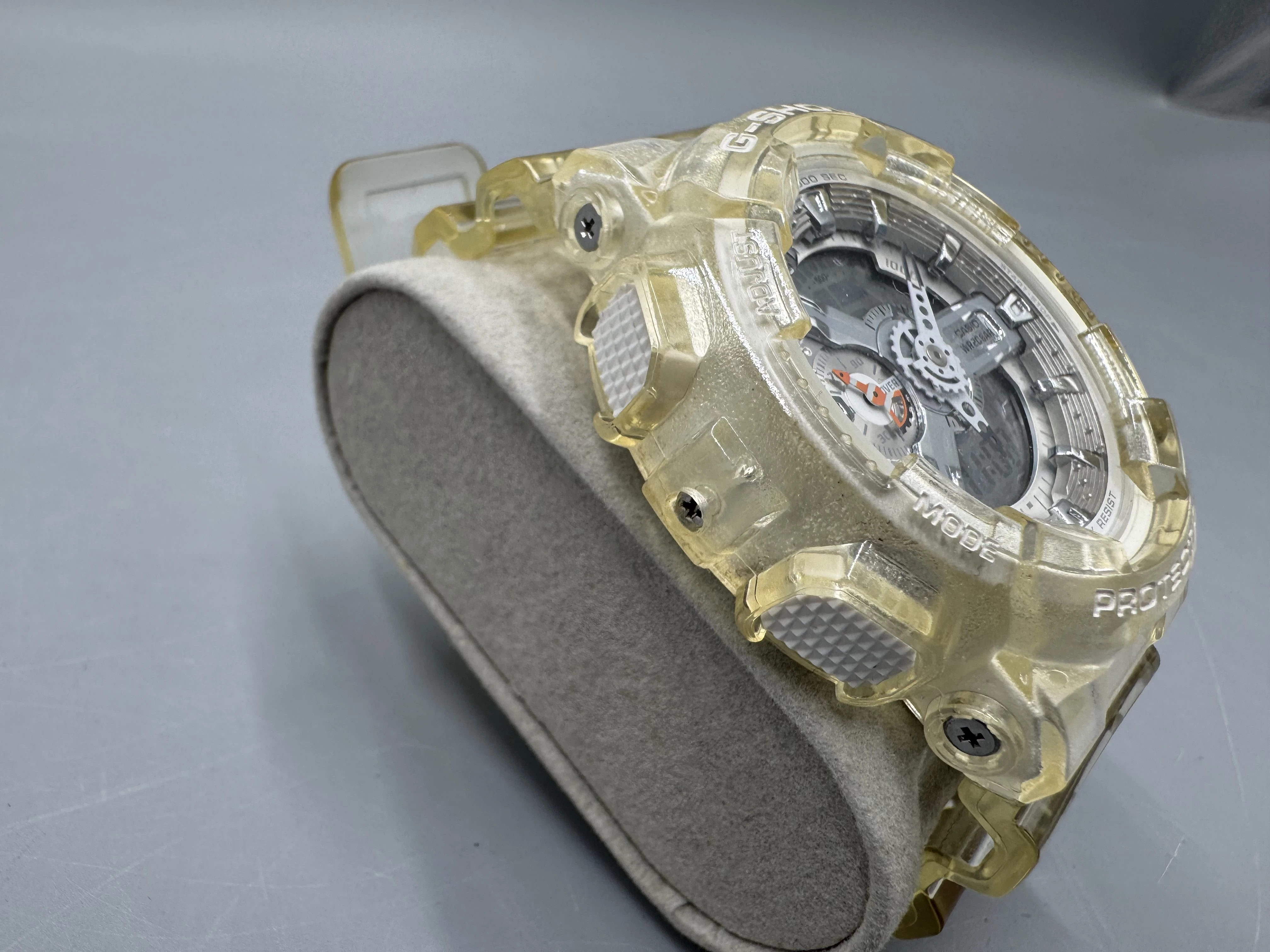 zegarek-casio-gshock-ga-110cr-kpl-240620011-mechanizm-18738-1