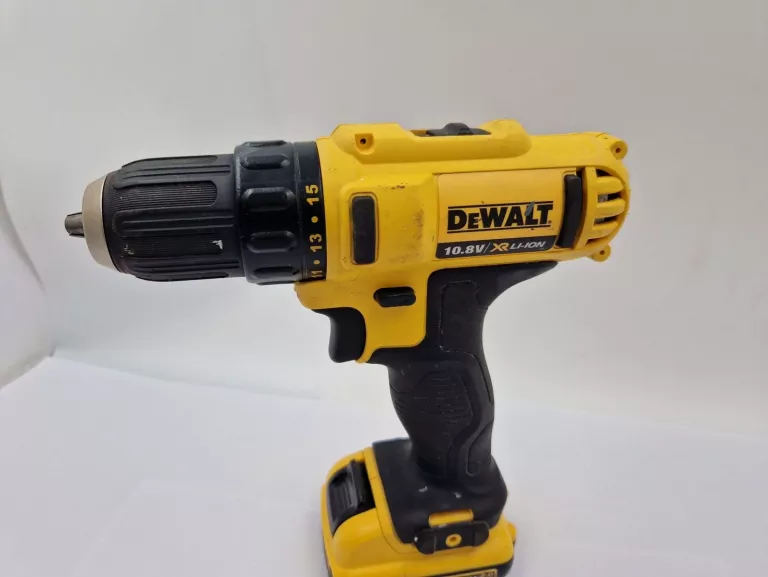 WKRĘTARKA DEWALT DCD710 10,8V 2X AKU ŁADOWARKA WALIZKA