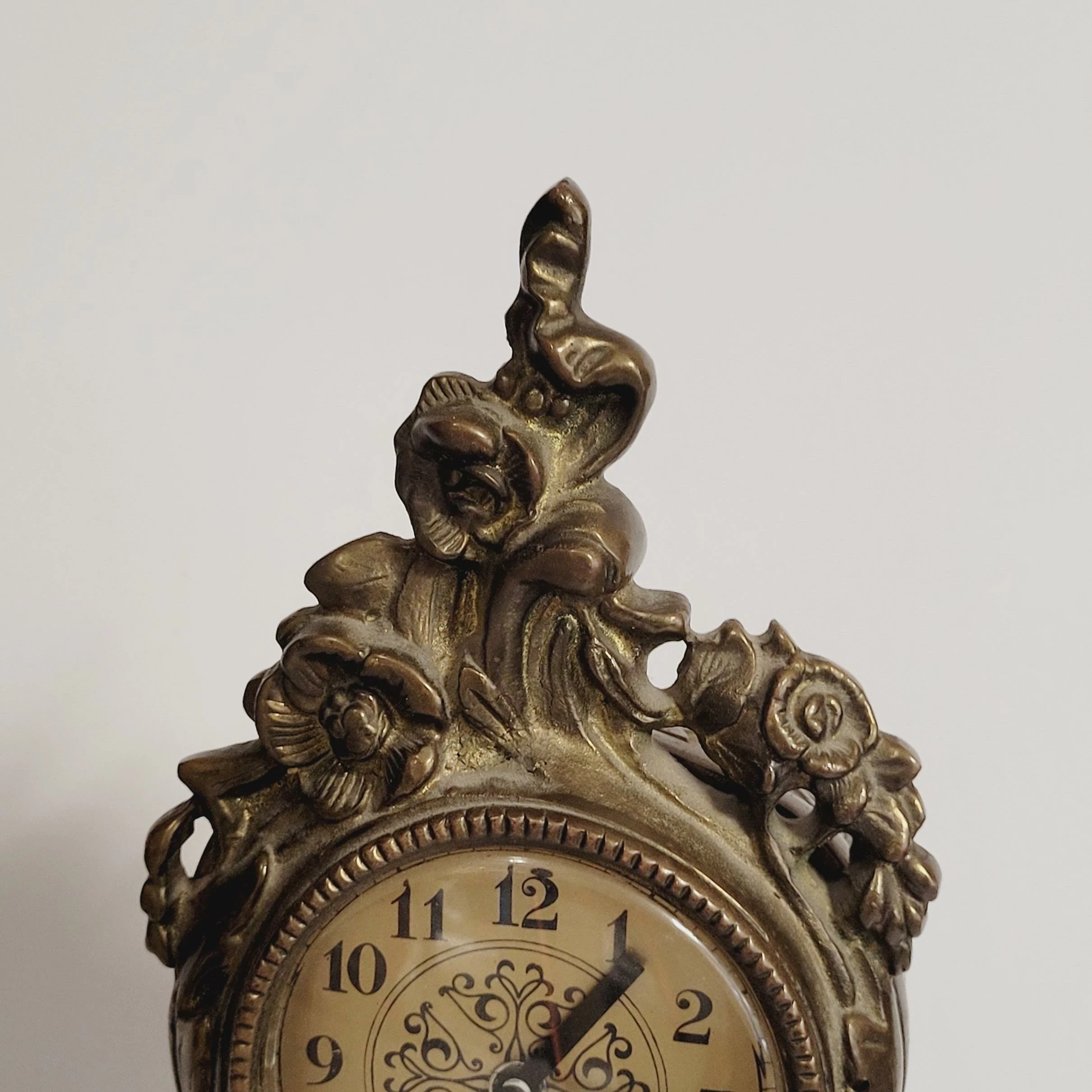 stary-zegar-z-mosiadzu-ozdobny-ean-gtin-4048024624389