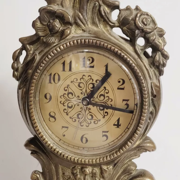 stary-zegar-z-mosiadzu-ozdobny-typ-18114-381269