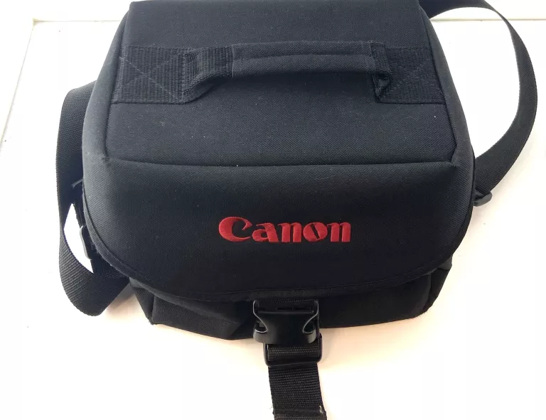 APARAT CANON EOS 300V + CANON ZOOM LENS EF 28-90 MM 4-5.6 EF-S + AKCESORIA