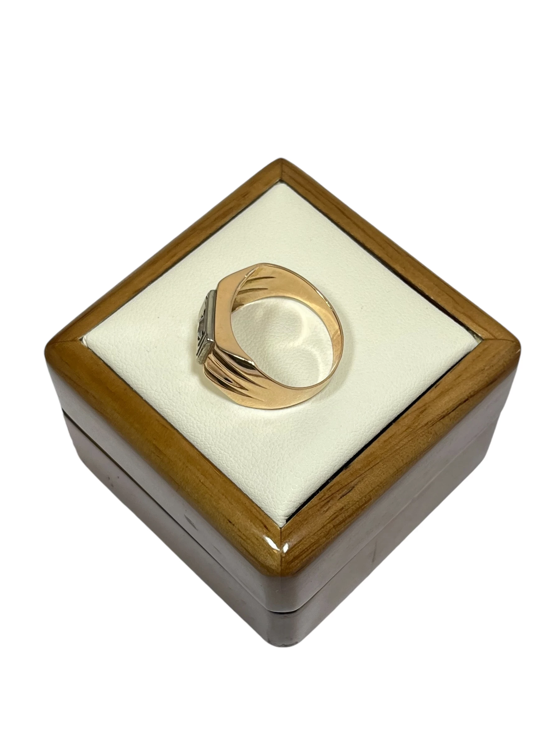 zloty-sygnet-z-kamieniem-14k-585-543g-r18-stan-11323-2